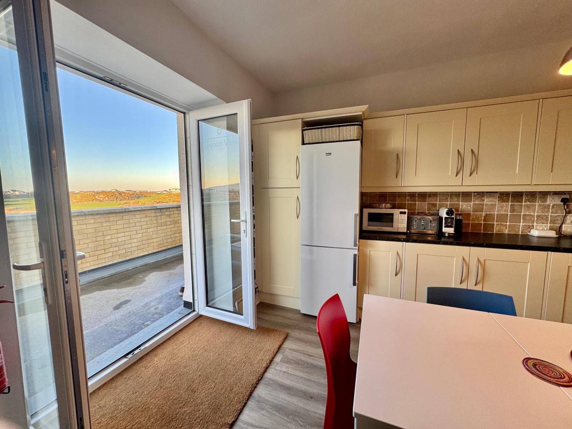 Lagoon View - Sea View- Pet Friendly - 2 Bed Apt - En-Suite ทรีอาร์ดดูร์ ภายนอก รูปภาพ